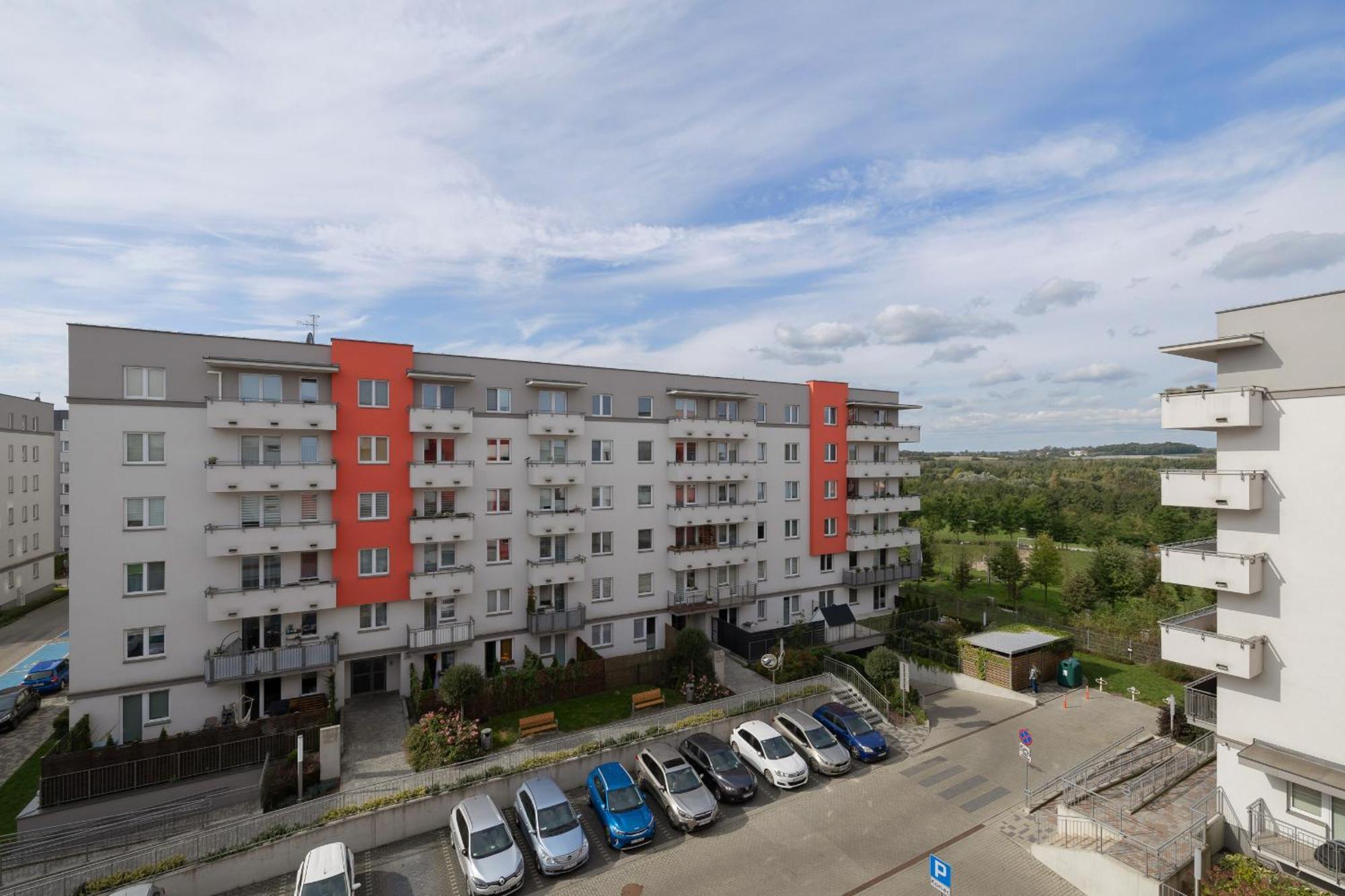 Appartement Spacious For 6 Guests In With Office By Renters Krakau