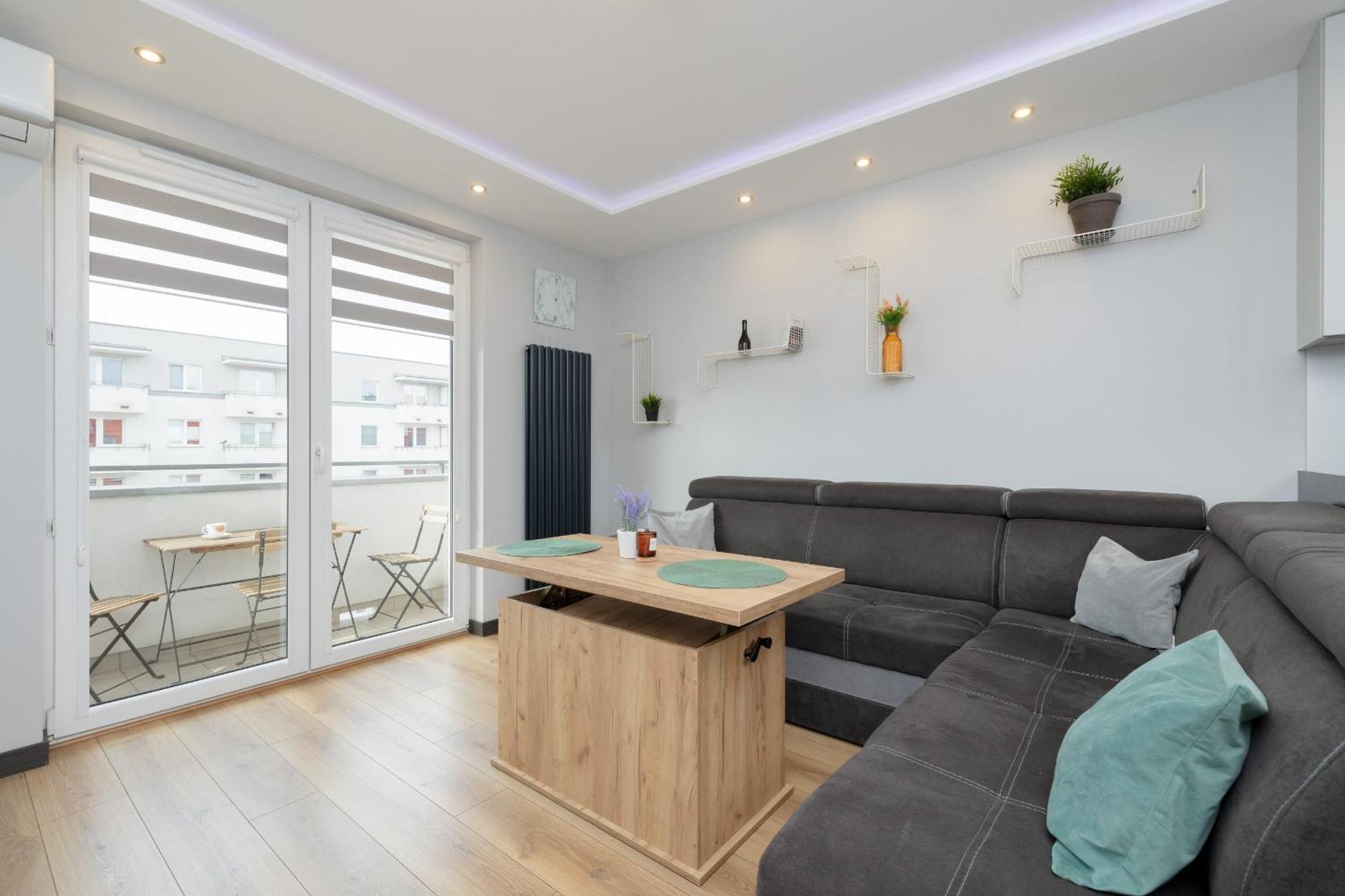 Appartement Spacious For 6 Guests In With Office By Renters