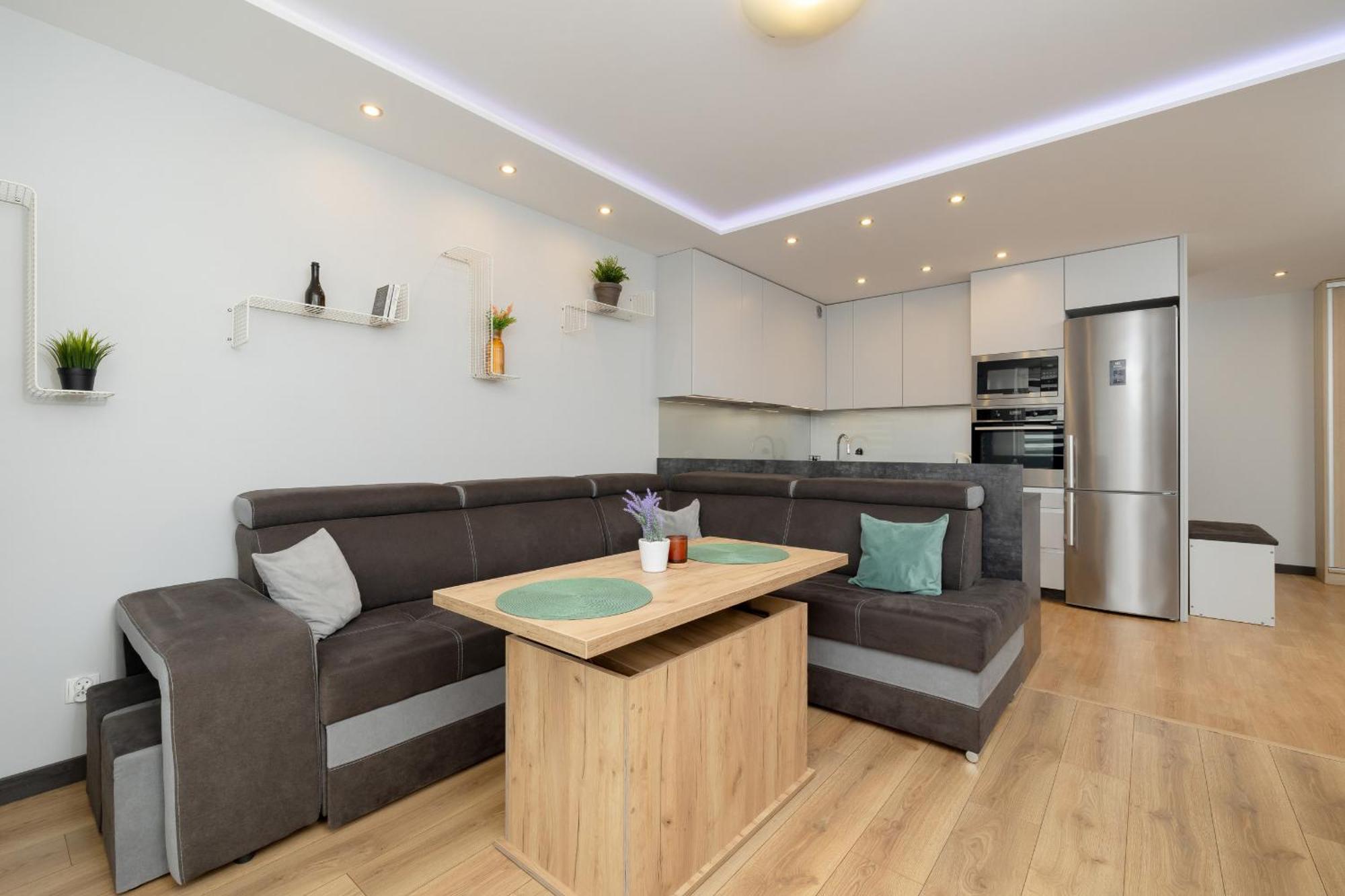 Appartement Spacious For 6 Guests In With Office By Renters